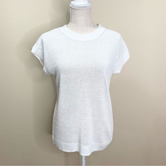 NWOT We by Living In Yellow Linen Button Back Short Sleeve Sweater Small - Picture 2 of 10
